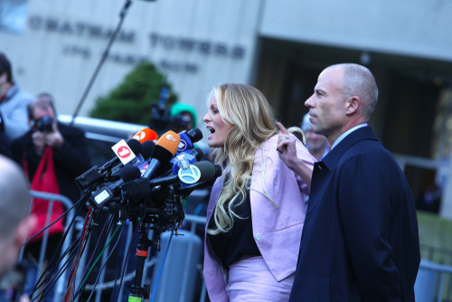 Stormy Daniels is ordered to pay trumps legal fees